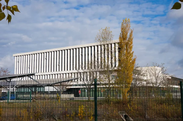 Labge, Fransa - 2 Aralık 2023 - Labge 'deki ENSIACET tesisi ve kampüsü, Toulouse Ulusal Politeknik Enstitüsü (INPT) kimya alanında uzmanlaşmış bir Fransız mühendislik okulu