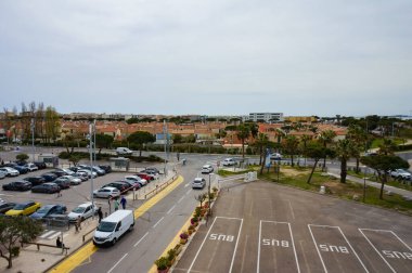 Palavs-les-Flots, Fransa - 6 Nisan 2024 - Salle Bleue (