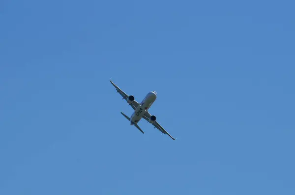 stock image Lherm, France - May 11, 2024 - An all-new Airbus A321XLR demonstration aircraft performs a flight at low altitude, during the 2024 AirExpo display at Muret-Lherm Aerodrome, near Toulouse-Blagnac