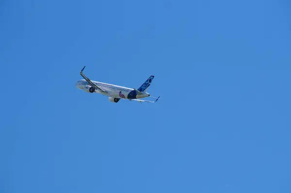 stock image Lherm, France - May 11, 2024 - An all-new Airbus A321XLR demonstration aircraft performs a flight at low altitude, during the 2024 AirExpo display at Muret-Lherm Aerodrome, near Toulouse-Blagnac