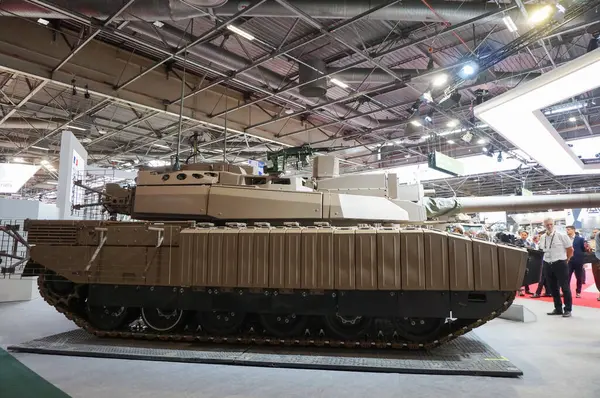 stock image Paris Nord Villepinte, France - June 21, 2021 - Nexter Leclerc XLR, the French Army's main battle tank, on display on the exhibition booth of the Ministry of Armed Forces at Eurosatory Arms Fair