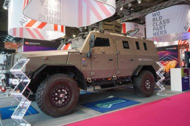 Paris Nord Villepinte, Fransa - 21 Haziran 2024 - HMV Survivor, Achleitner (Avusturya) şasesine dayanan ve Rheinmetall (Almanya) tarafından hazırlanan zırhlı bir araç, Eurosatory Arms Show 'da sergilenmektedir.