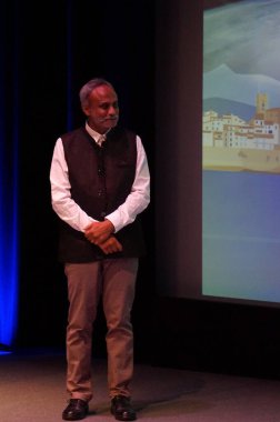 Antibes, Fransa - 22 Ekim 2024 - ISRO 'dan Dr. Senthil Kumar M, Hindistan Uzay Ajansı Uzaktan Algılama Derneği Ahmedabad Bölüm Başkanı, ICSO 2024 Konferansı' nda konuşuyor