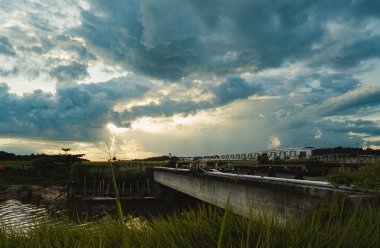 Balikpapan, Endonezya-8 Aralık 2023 Sepinggan Havaalanı 'nda bir ticari jet uçağı kalkmaya hazır..