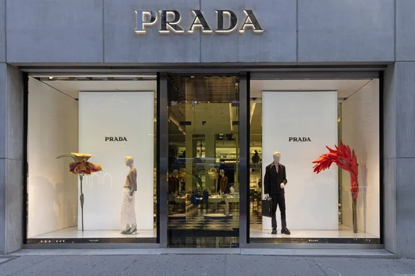 Manhattan 'daki Prada Pencereleri