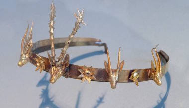 Ceylan başlı saç bandı, Metropolitan Sanat Müzesi, New York.