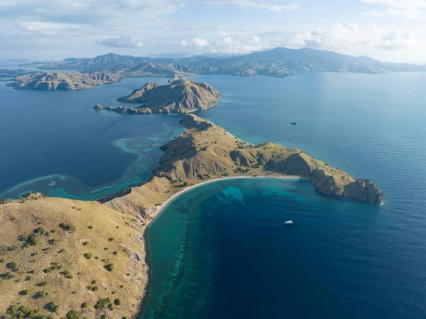 stock image Beautiful coral reefs and idyllic beaches are found on Gili Lau Laut in Komodo National Park, Indonesia. This part of the Lesser Sunda Islands harbors extraordinary marine biodiversity.