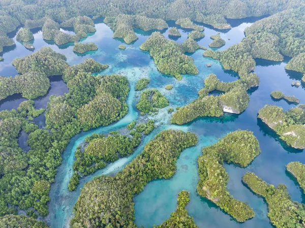 Las Islas Escénicas Dentro Isla Más Grande Gam Están Bordeadas — Foto de Stock