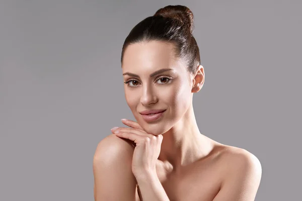 Beautiful Young Woman Clean Perfect Skin Portrait Beauty Model Natural — Foto de Stock