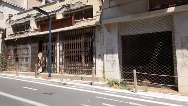 塞浦路斯瓦罗沙 2023年6月25日 塞浦路斯法马古斯塔瓦罗沙鬼城度假胜地的废弃酒店和建筑 — 图库视频影像