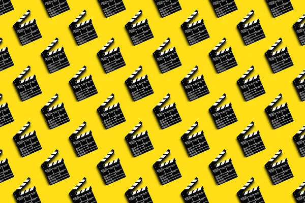 Tablero Clapper Para Filmación Vídeo Películas Patrón Sobre Fondo Amarillo —  Fotos de Stock