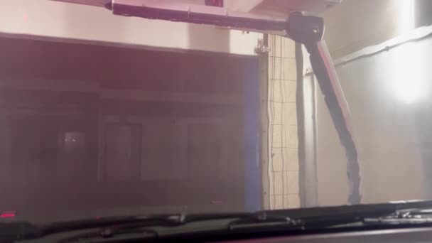 Robot Myjnia Samochodowa Eksploatacja Automatycznego Systemu Mycia Kolorowy Krótki Film — Wideo stockowe