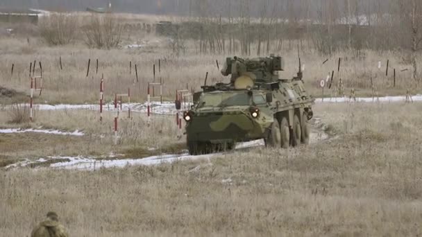 Military Equipment Training Ground Armored Personnel Carrier Performs Military Exercises — Vídeo de Stock