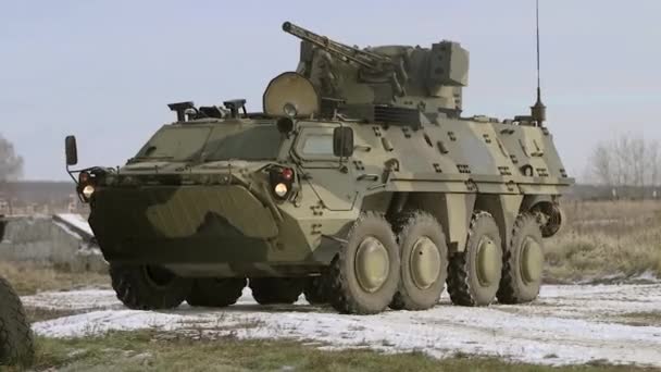 Close Armored Personnel Carrier Ukrainian Army Riding Road Armored Personnel — Video Stock