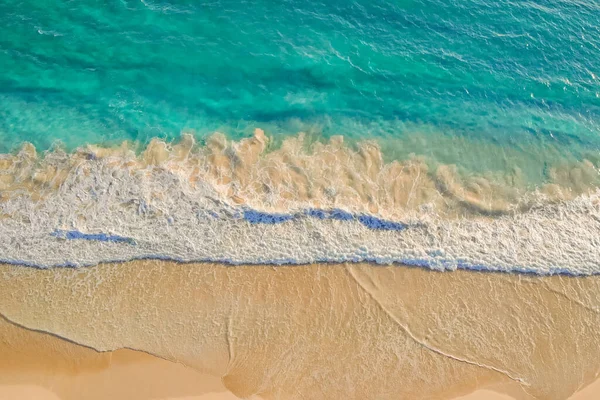 Top View Aerial View Turquoise Ocean Wave Reaching Coastline Beautiful — Stock Photo, Image
