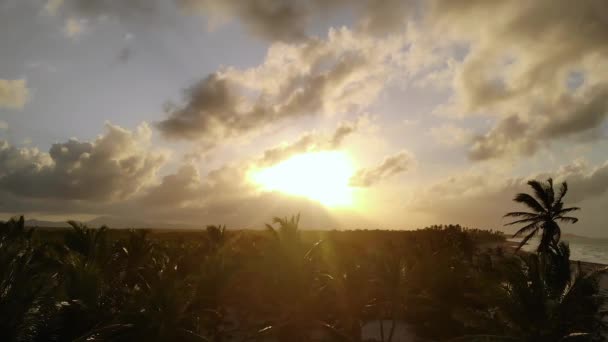 Denizde Gün Batımı Dramatik Gökyüzü Tropikal Çöl Plajı Insan Yok — Stok video