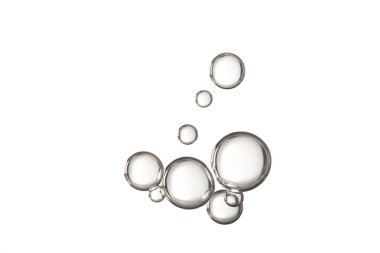 Temiz bir arkaplan üzerinde temiz su damlaları izole