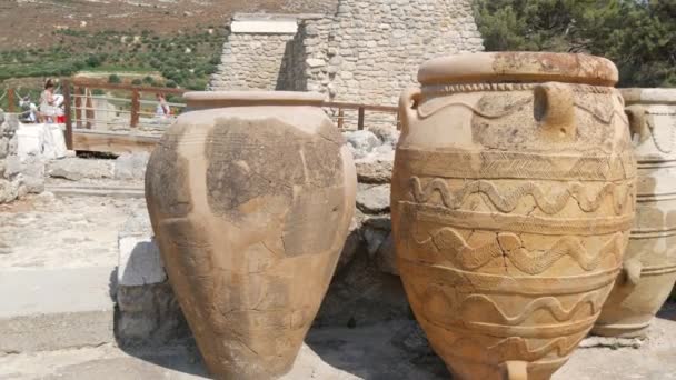 Ancient Amphoras Territory Famous Knossos Palace King Minos Theseus Killed — Stock Video