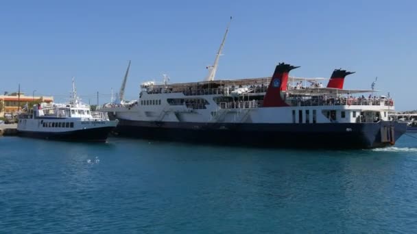 Кіссамос Греція Липня 2022 Порт Критському Морі Розташовані Багато Туристичних — стокове відео