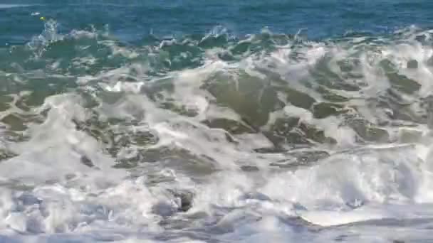 Tormenta Mar Hermosas Olas Fuertes Con Espuma Durante Una Tormenta — Vídeos de Stock