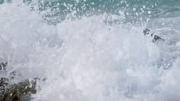 Tempestade Mar Grandes Ondas Fortes Bonitas Com Espuma Durante Uma — Vídeo de Stock