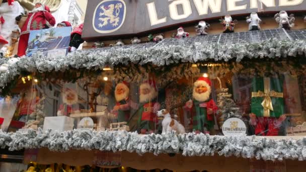 Baden Baden Aralık 2022 Noel Baba Çelenk Ren Geyikleriyle Süslenmiş — Stok video