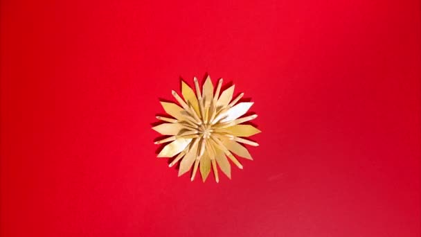 Straw Christmas Ornaments Appear Cycle Rotation Red Background Disappear Stop — Vídeo de stock