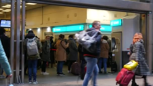 January 2023 Paris France Many People Enter Exit Subway Station — Stock videók