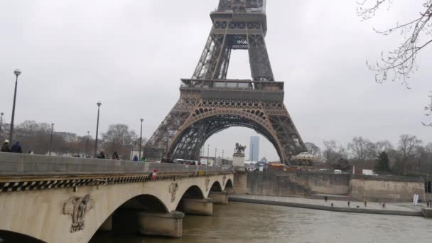 January 2023 Paris France View Seine River Montparnasse Tower Eiffel — стоковое видео