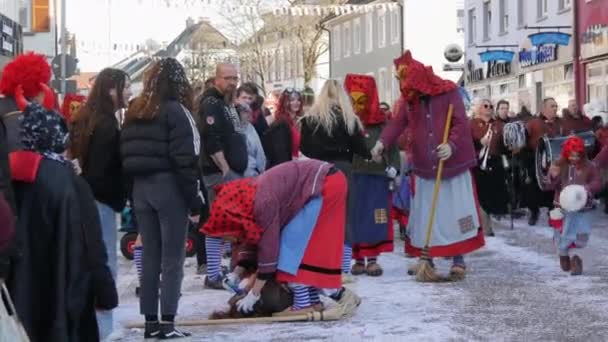 Febrero 2023 Kehl Alemania Procesión Festiva Del Carnaval Rosenmontag Con — Vídeos de Stock