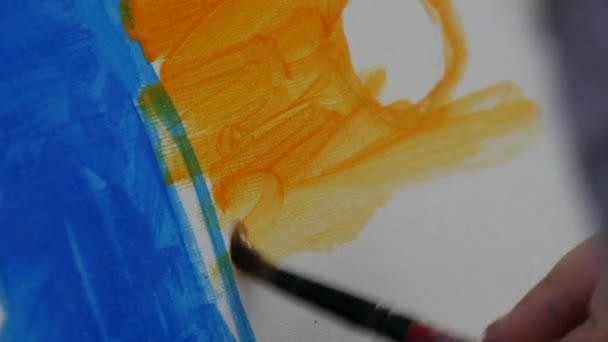 Lekce Kreslení Umělci Ručně Maluje Obrázek Plátno Štětcem Studiu — Stock video