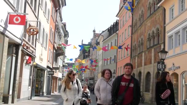 Констанц Германия Апреля 2023 Вид Улицу Города Прохожих Туристов Прогуливающихся — стоковое видео