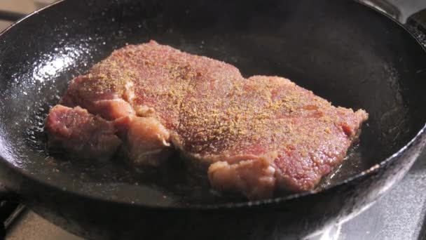 Piece Beef Steak Spices Butter Garlic Fried Pan Slow Motion — Stock Video