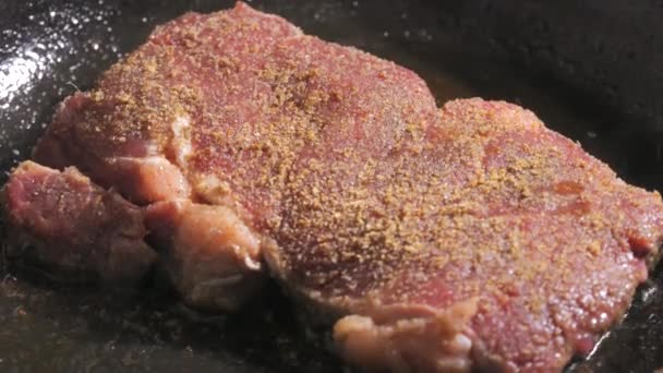 Piece Beef Steak Spices Butter Garlic Fried Pan Slow Motion — Stock Video