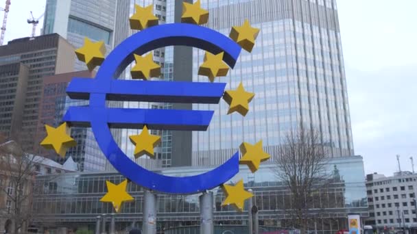 Frankfurt Tyskland Januari 2024 Europeiska Centralbankens Huvudbyggnad Valuta Tecken Bakgrunden — Stockvideo