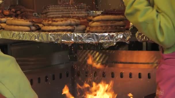 Large Hanging Grill Which Sausages Fried Vendors Sell Them Large — Stock Video
