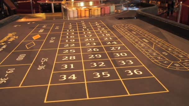 Prázdný Herní Stůl Kasinu Místem Pro Žetony Hazard — Stock video