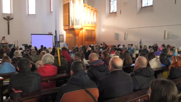 February 2024 Kehl Germany Parishioners Sit Pray Benches Catholic Church — Stock Video