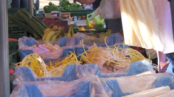 Kehl Alemanha Abril 2024 Legumes Frutas Frescas Mercado Local Agricultores — Vídeo de Stock