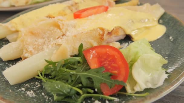 Dish White Asparagus Restaurant White Asparagus Pancake Bacon Sauce Plate — Stock Video