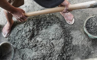 Asya alt çimento güç kum ile karıştırma için çapa kullanarak