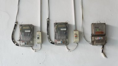 Ev ve ofisteki enerji maliyeti için elektrik ölçüm sayacı