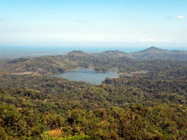 Kalibiru 'nun hava manzarası, Kulon Progo bölgesinin en popüler turistik beldesi, Yogyakarta, Endonezya