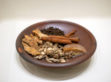 Bumbu Dapur, sağlıklı yemek pişirmek için geleneksel Java baharatı.