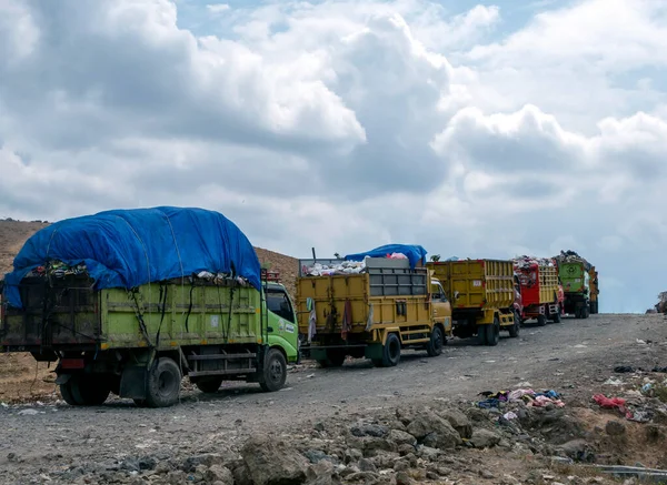 stock image Yogyakarta, Indonesia - June 7, 2023: Garbage truck queues at landfills, in Piyungan, Yogyakarta, Indonesia