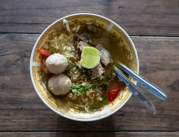 Сото Баксо Индонезийский Традиционный Мясной Суп Мясом Вид Сверху — стоковое фото