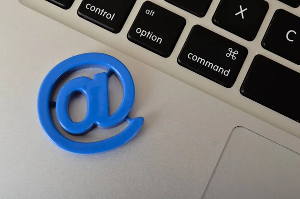 Počítačová Klávesnice Symbol Emailové Adresy Koncept Mailového Marketingu Mailu — Stock fotografie