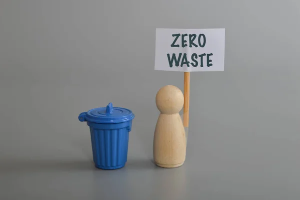 Toy Dustbin Figura Madeira Com Texto Zero Waste — Fotografia de Stock
