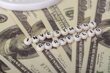 INVESTMENT PORTFOLIO ile para banknotları