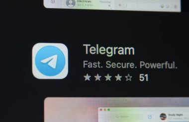 Klang, Malezya: 5 Ocak 2025: Görüntü, Telegram 'ın bir mesajlaşma uygulaması olarak popülaritesini ve kilit özelliklerini vurguluyor, hız, güvenlik ve işlevselliğe odaklandığını vurguluyor.